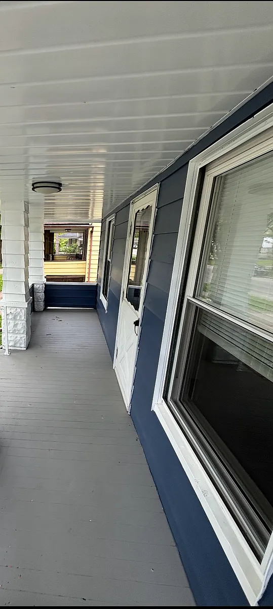 Building Photo - 4302 Bucyrus Ave #2