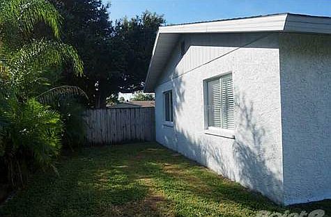 4th image of 1173 Hurtig Ave