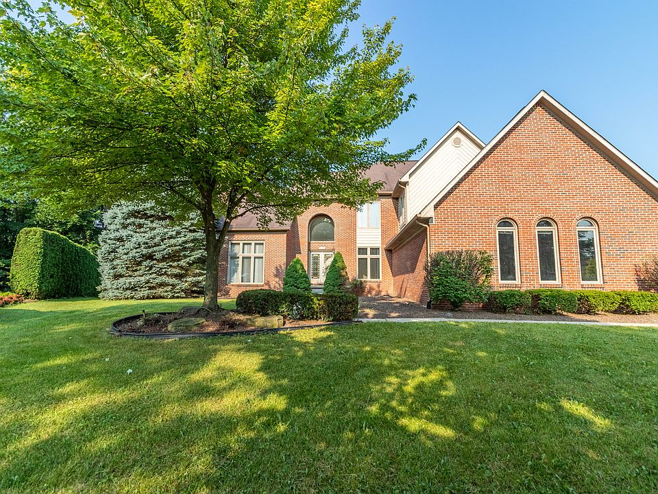 2nd image of 8059 Lillian Ct