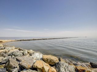8069 Windward Key Dr, Chesapeake Beach, MD 20732
