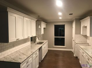 7020 Bear Cave Dr, Denham Springs, LA 70706