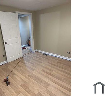 3rd image of 811 2nd Ave
