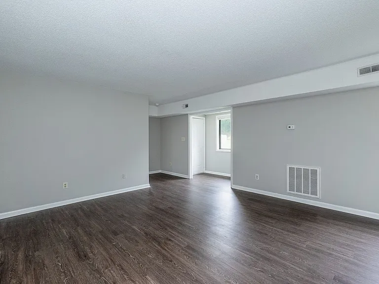 Ligon Apartments- 2900 Ligon St — Photo 1