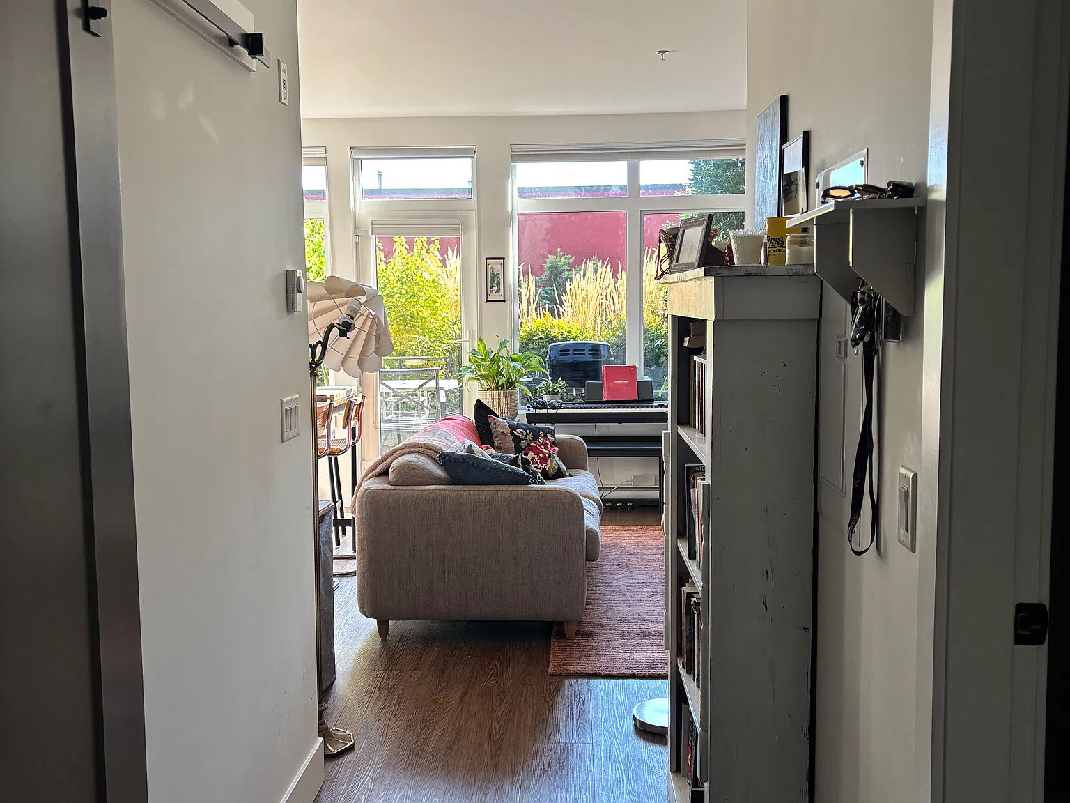 1 bed, 480 sqft, $2,200 — Photo 2