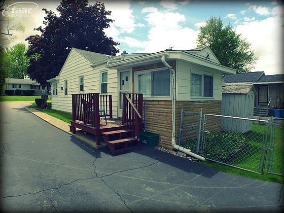 4th image of 1112 W Scottwood Ave