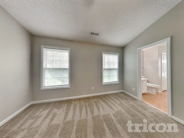 4812 Silverdene St — Photo 7