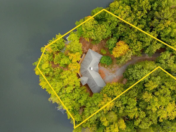 22 Barefoot Ln, Palmyra, VA 22963