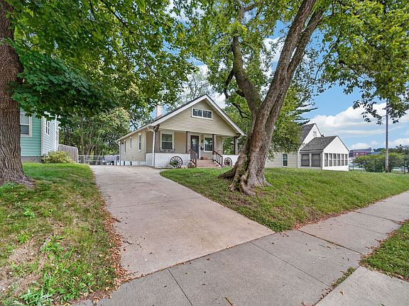 3rd image of 1541 28th St