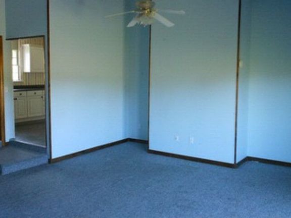 5th image of 2100 Green St