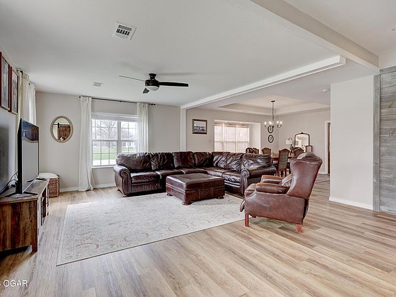 4th image of 1631 Prairie Flower Rd