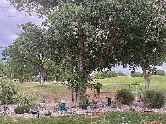 5th image of 700 Wagon Train Dr SE