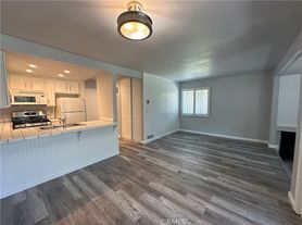 17072 Pacific Coast Hwy, Huntington Beach, CA