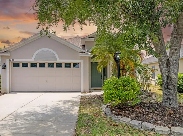6226 Blueflower Ct, Lakewood Ranch, FL 34202