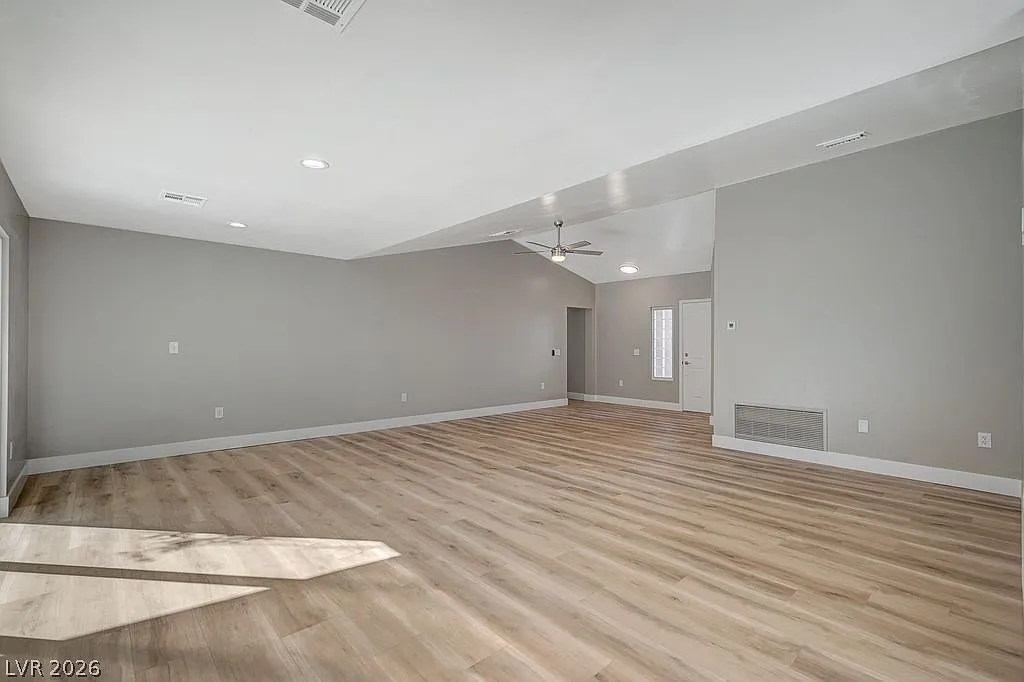 2 bed, 2.0 bath, 1625 sqft, $2,700 — Photo 4