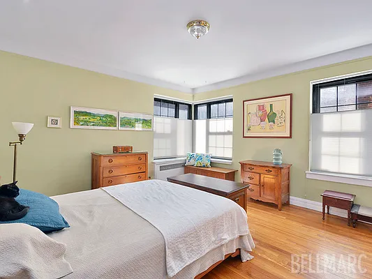 Sold by Bellmarc Realty | media 10