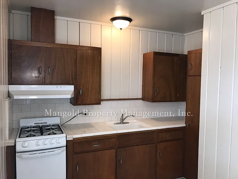 666 Casanova Avenue — Photo 3
