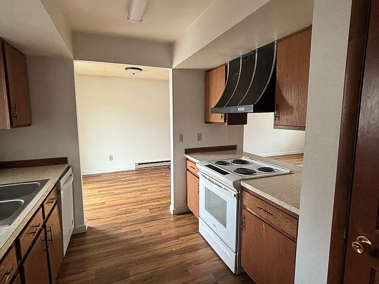 16 Hoffman Dr #1-4 — Photo 11