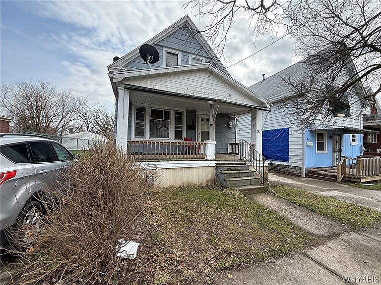 Listing photo 2