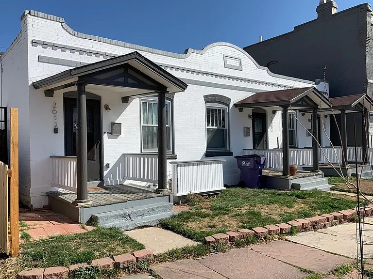 2607 W Caithness Pl — Photo 1