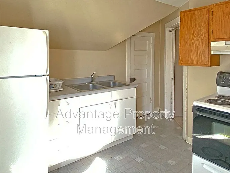 2613 NW Grant Ave #2 — Photo 6