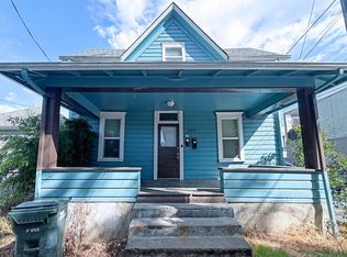 1273 Patterson Aly APT A, Eugene, OR 97401
