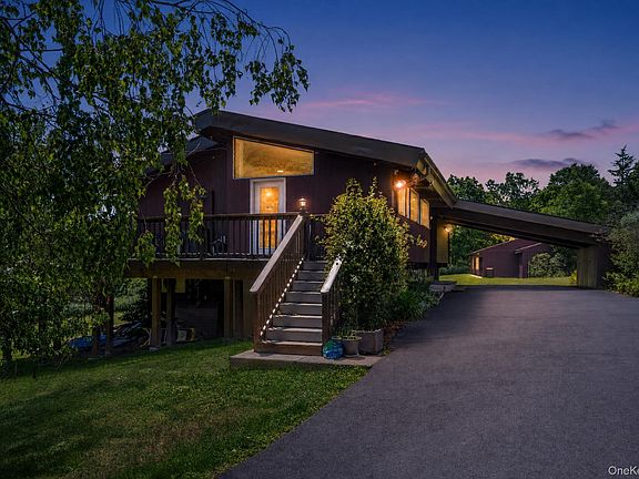 3rd image of 424 Laroe Road
