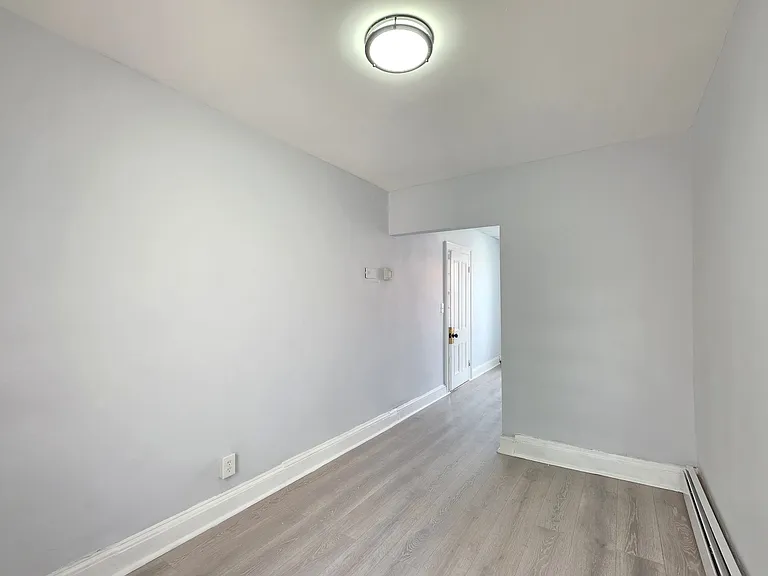 8 Lincoln Ave #2 — Photo 3