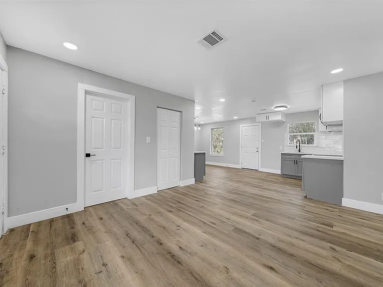 7609 Saint Lo Rd — Photo 8
