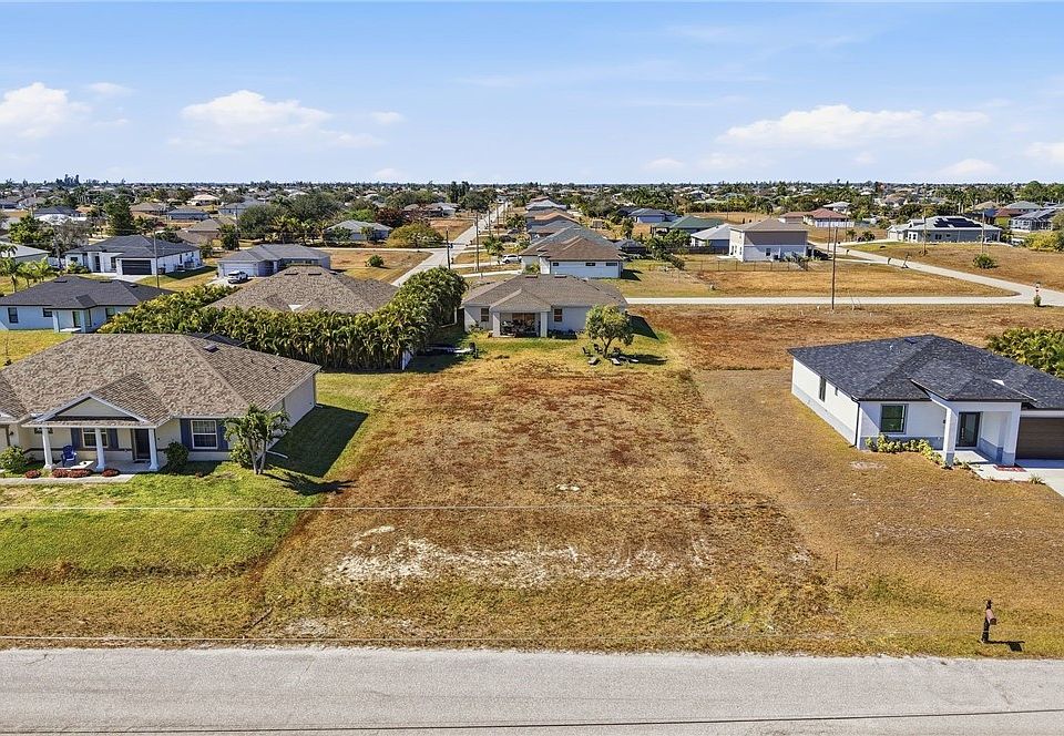 1st image of 302 NW 27th Ave
