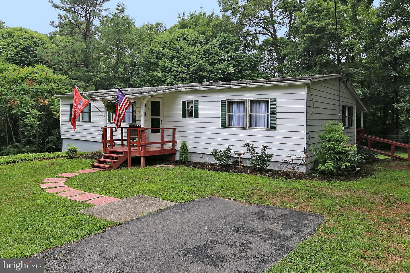 24 Blue Mountain Hts photo 1