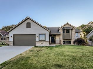 6631 Tele Ln, Lino Lakes, MN 55038