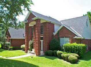 2700 Cypress Hills Ct, Arlington, TX 76006