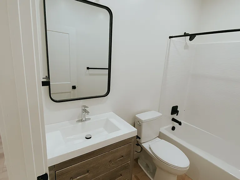 E 1950 S — Photo 19