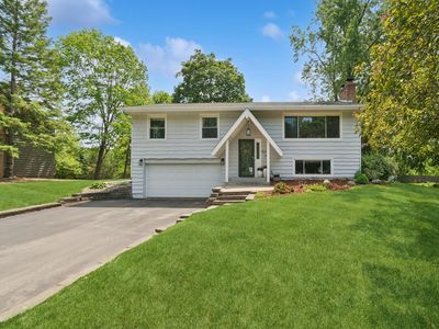 15613 Boulder Creek Dr, Minnetonka, MN, 55345