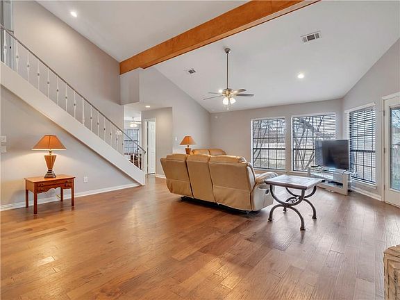 4th image of 2712 Laurel Valley Ln