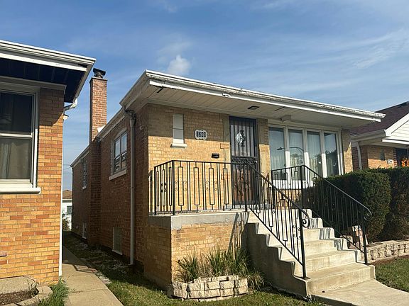 3rd image of 2248 W 80th Pl