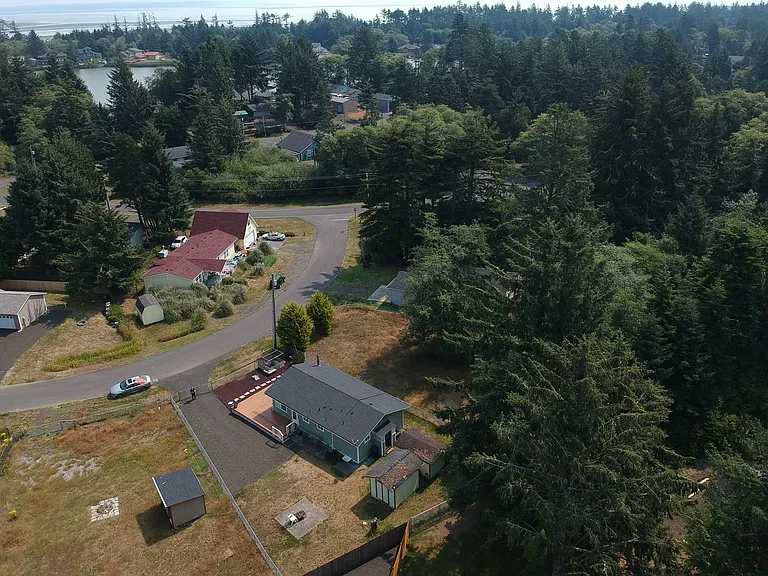 737 Wood Duck Ave SE — Photo 40