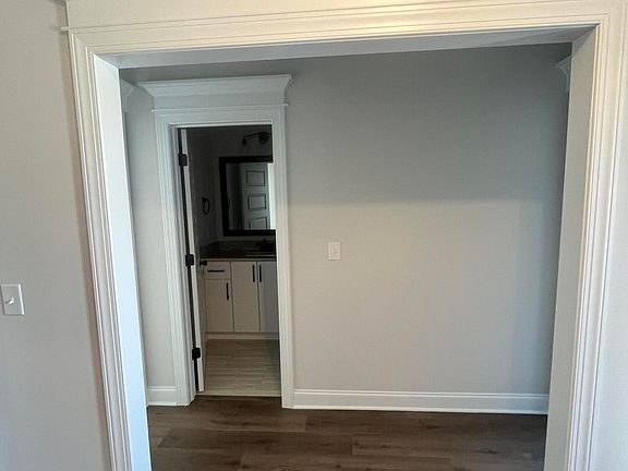 4th image of 3009 Rosewood Drive