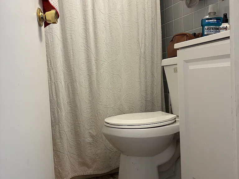 26 Commonwealth Ter #18 — Photo 10