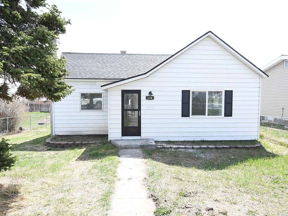 1st image of 238 W Main St