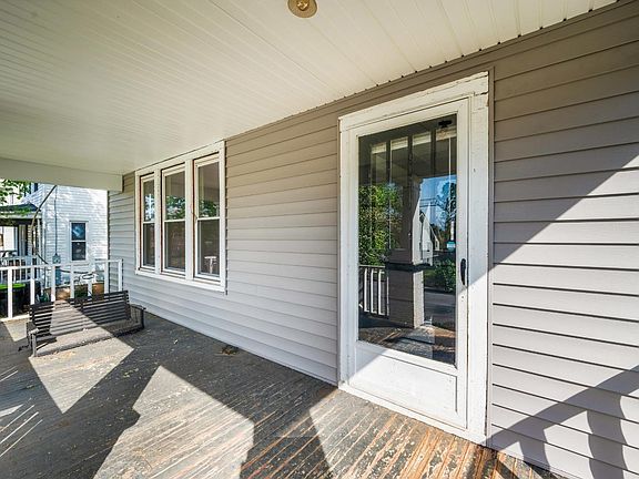 3rd image of 408 Yeardley Ave