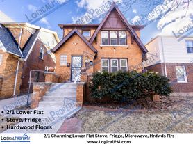 17308 Oak Dr, Detroit, MI