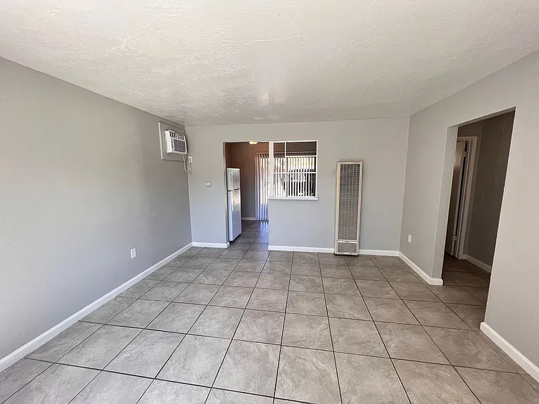 Parkside Apartments — Photo 13