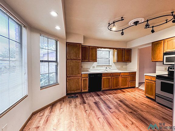5th image of 3102 La Tierra Dr