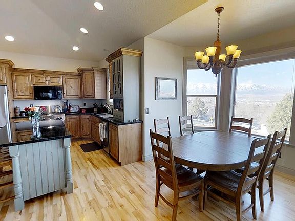 4th image of 13 N Sherwood Dr
