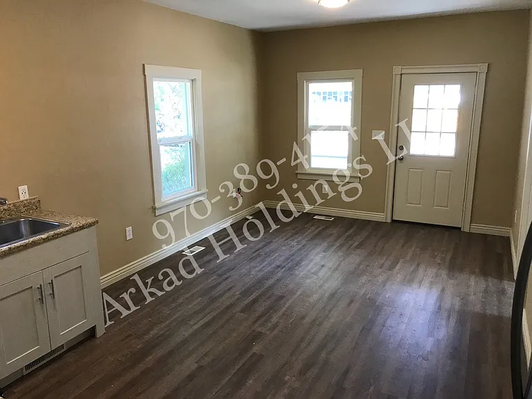 1015 S 4th St — Photo 3