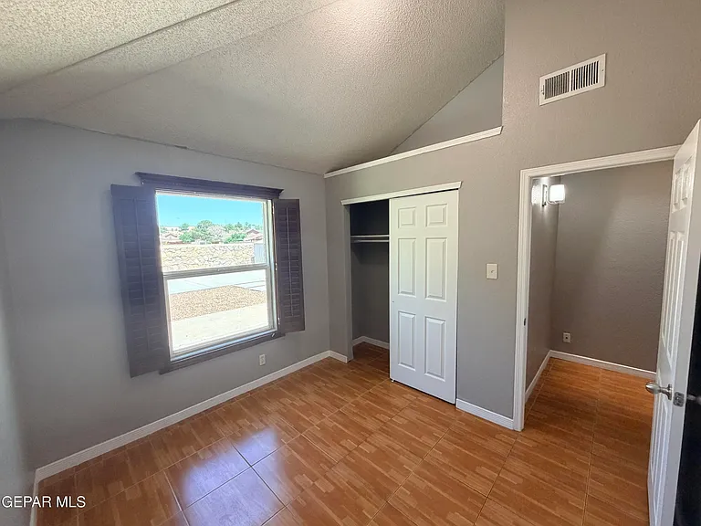 1533 El Greco Cir — Photo 10