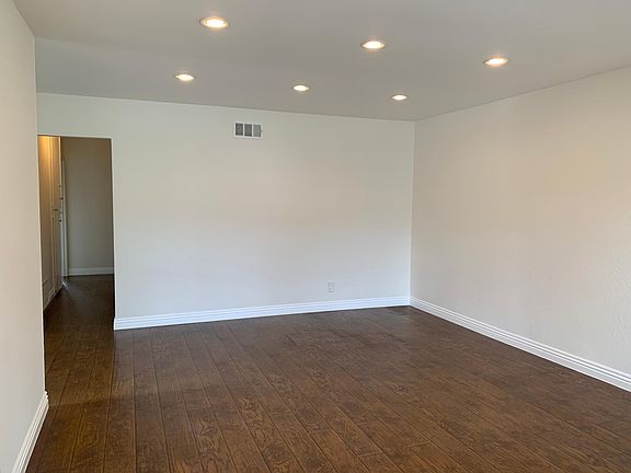 4th image of 18681 Bellorita St