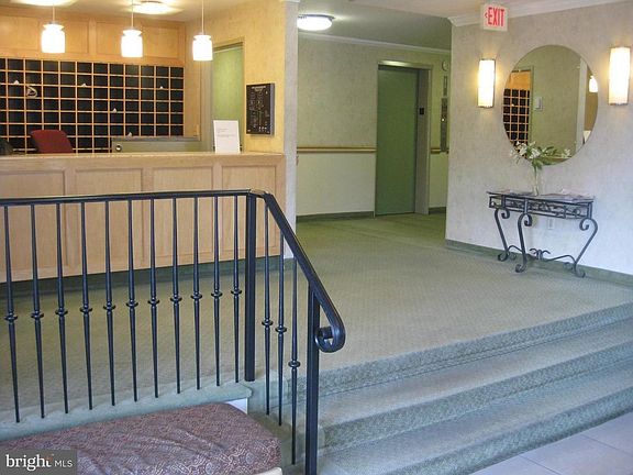 Building Concierge Desk