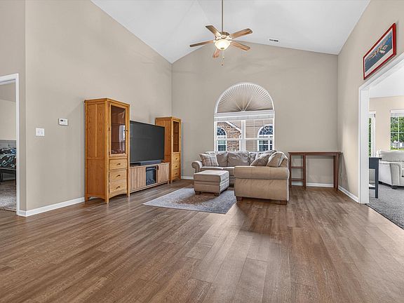 3rd image of 10993 Elkhart Pl